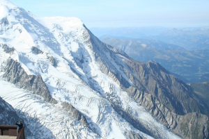 Ben\'s in the bottom corner