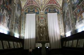 Duomo room with amazing frescos