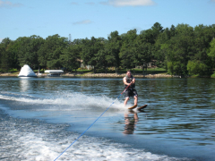 ruttgers-waterskiing03.jpg