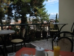 Breakfast with a (partially obstructed) view