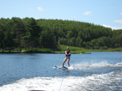 ruttgers98-alonna-skiing.jpg